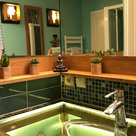 Semesterbostad Romaine & A
